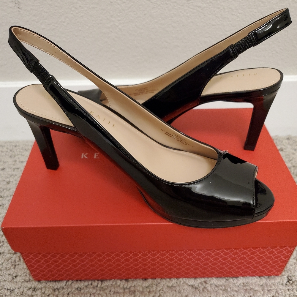 🆕️ NEW- Black patent platform heels-size 7